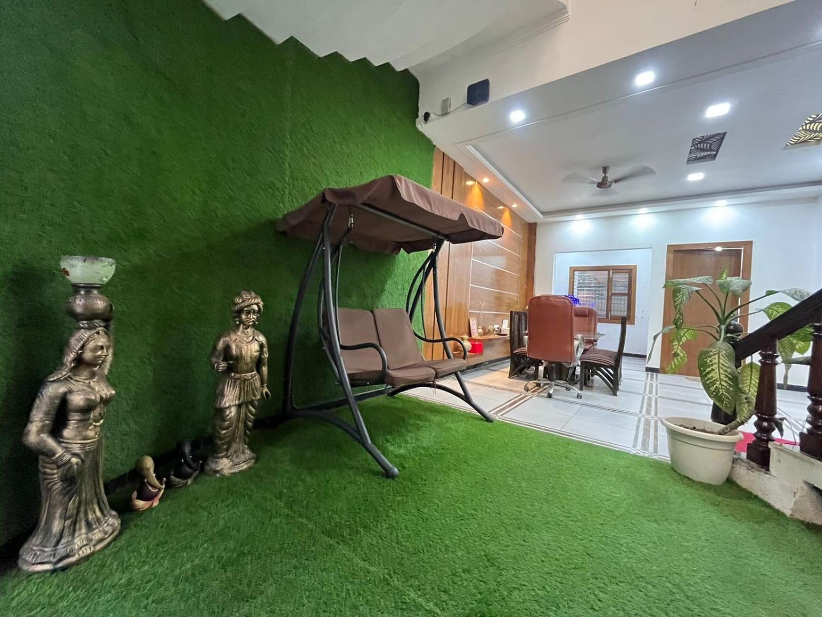 Shreshth Home Stay - Best Family Accommodation - 3Km From Har Ki Pauri, Haridwar, Uttarakhand Exteriér fotografie