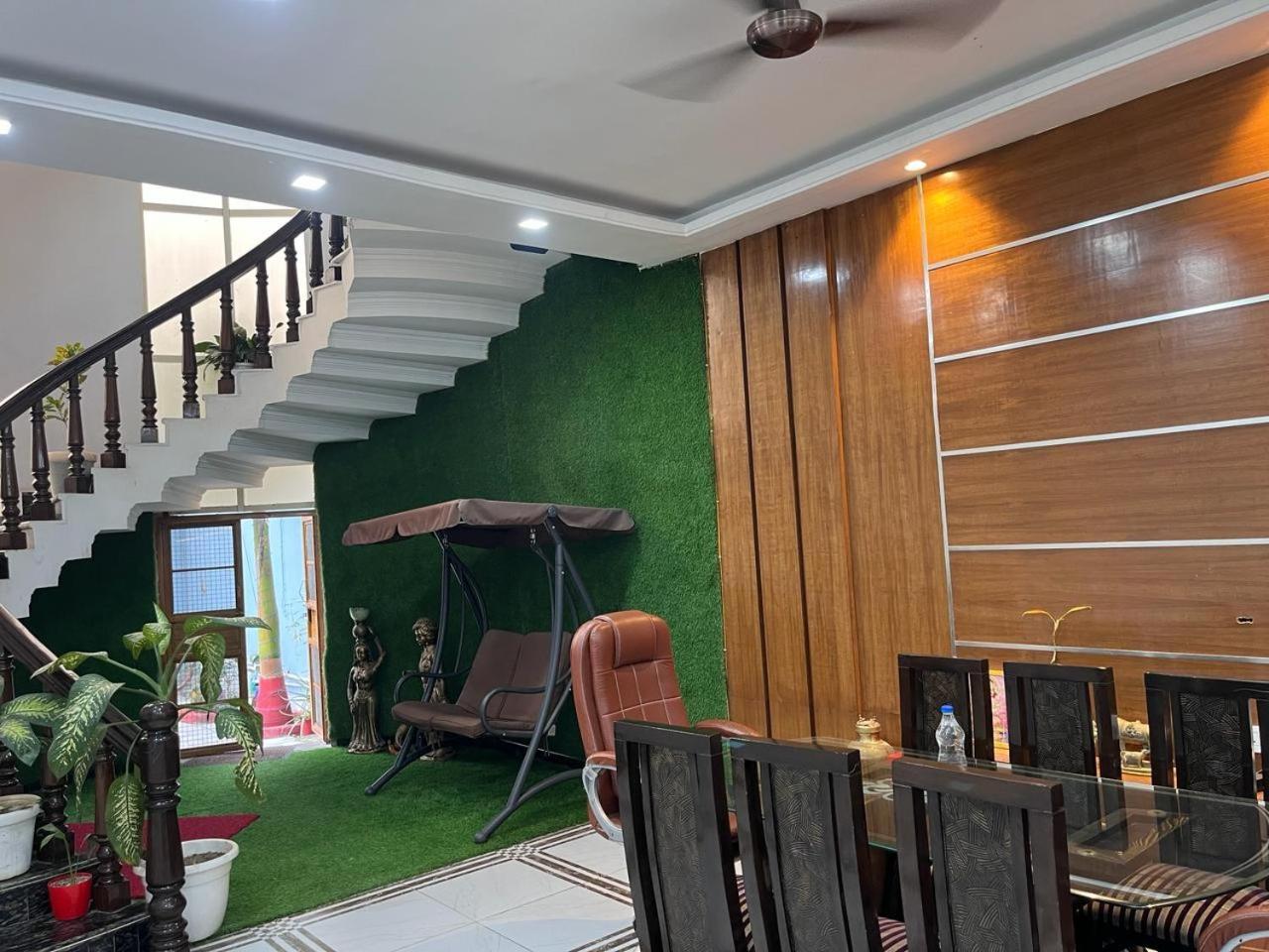 Shreshth Home Stay - Best Family Accommodation - 3Km From Har Ki Pauri, Haridwar, Uttarakhand Exteriér fotografie