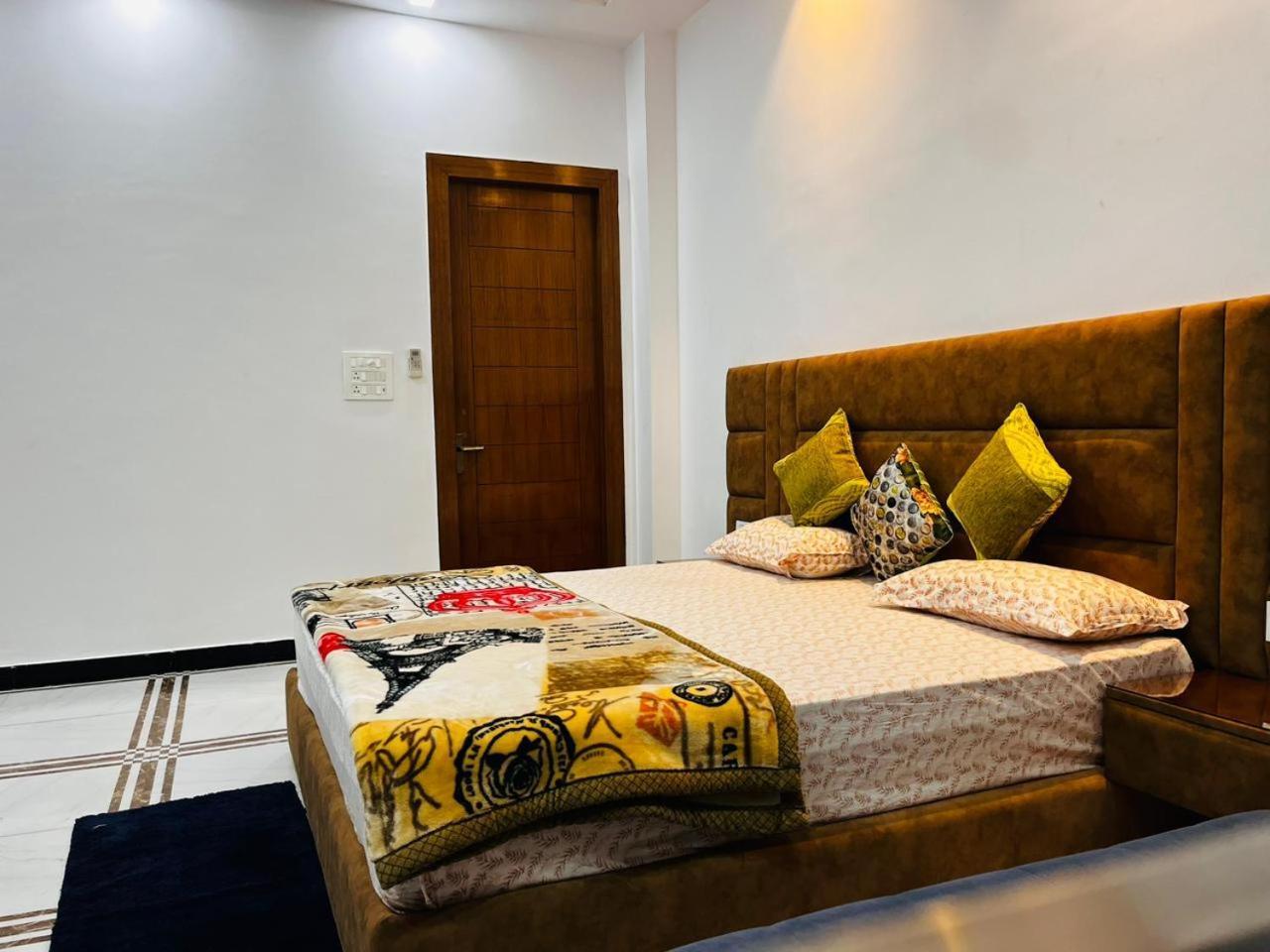 Shreshth Home Stay - Best Family Accommodation - 3Km From Har Ki Pauri, Haridwar, Uttarakhand Exteriér fotografie