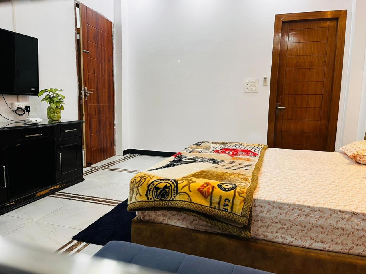 Shreshth Home Stay - Best Family Accommodation - 3Km From Har Ki Pauri, Haridwar, Uttarakhand Exteriér fotografie