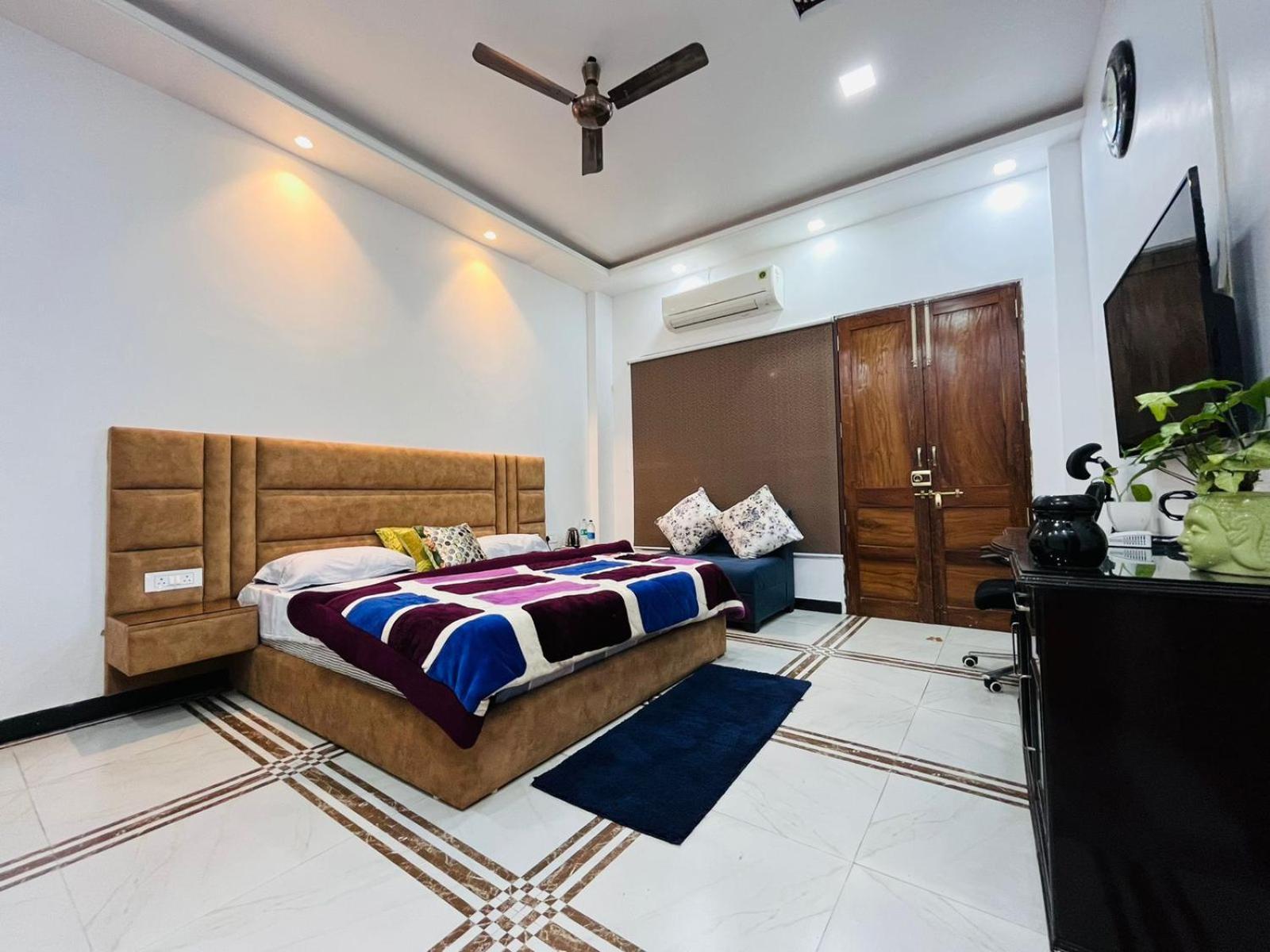Shreshth Home Stay - Best Family Accommodation - 3Km From Har Ki Pauri, Haridwar, Uttarakhand Exteriér fotografie