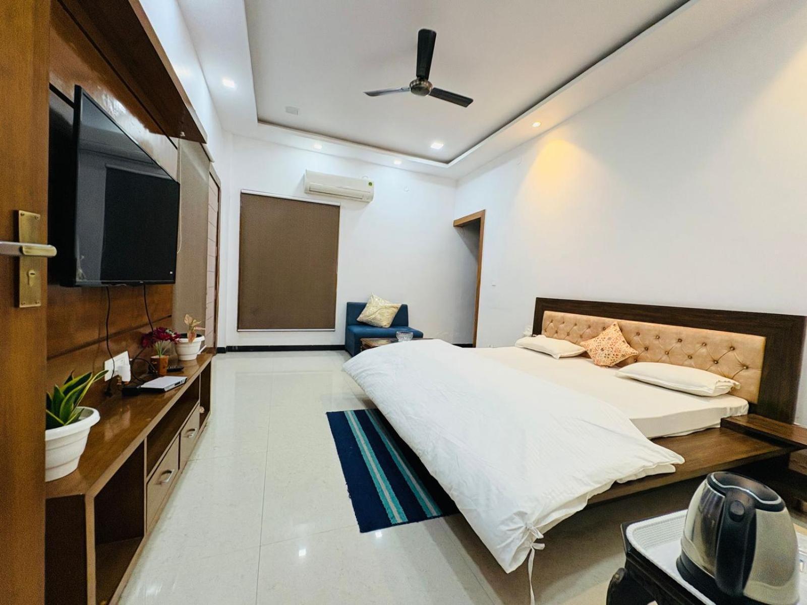 Shreshth Home Stay - Best Family Accommodation - 3Km From Har Ki Pauri, Haridwar, Uttarakhand Exteriér fotografie