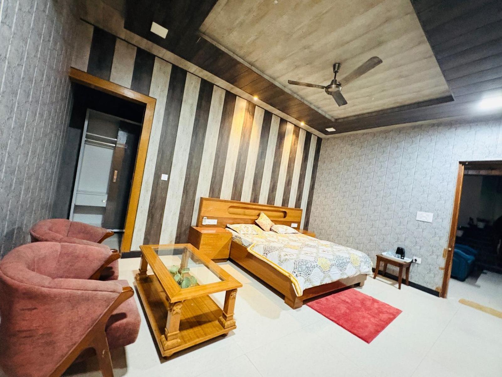 Shreshth Home Stay - Best Family Accommodation - 3Km From Har Ki Pauri, Haridwar, Uttarakhand Exteriér fotografie