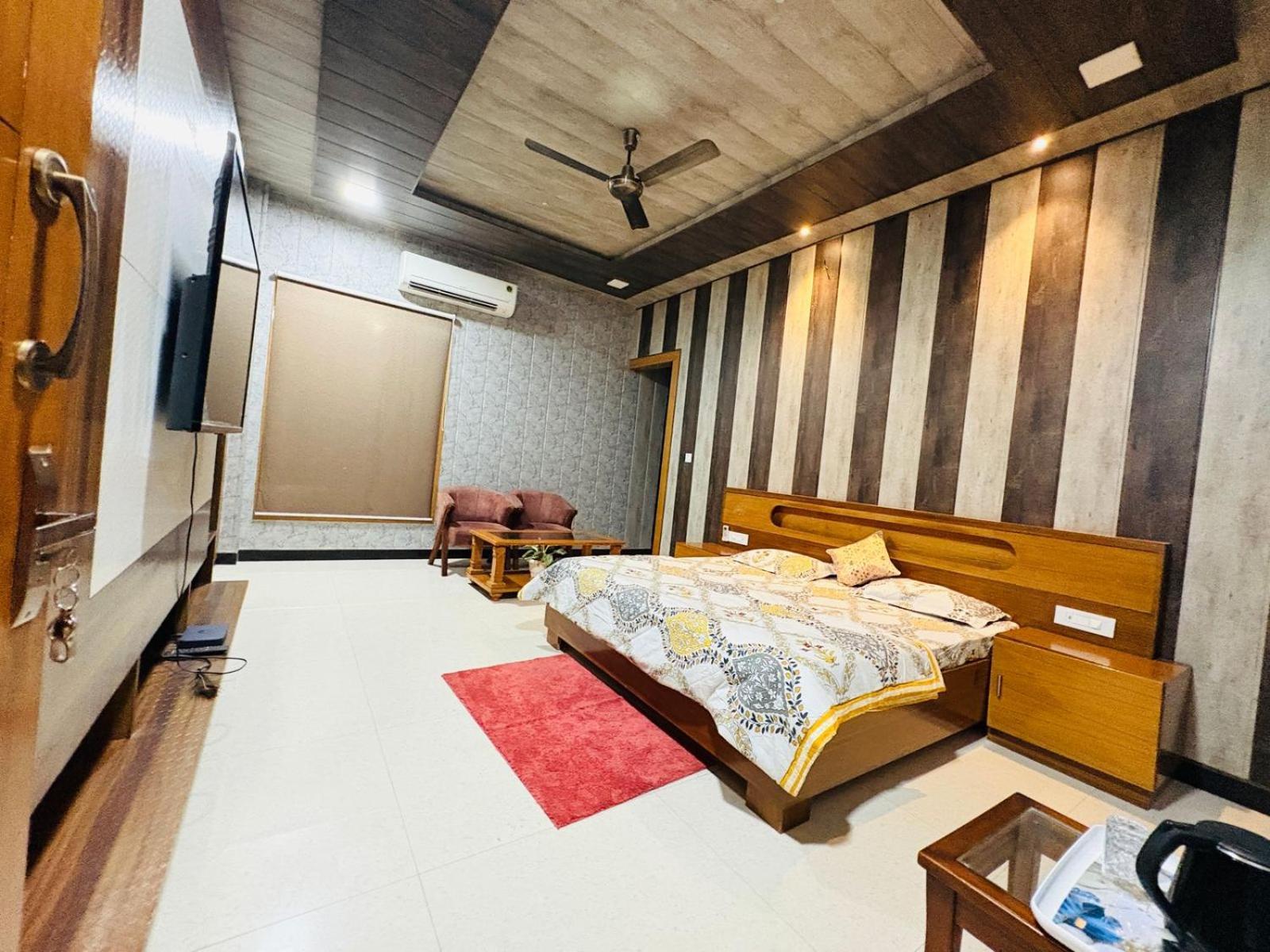 Shreshth Home Stay - Best Family Accommodation - 3Km From Har Ki Pauri, Haridwar, Uttarakhand Exteriér fotografie